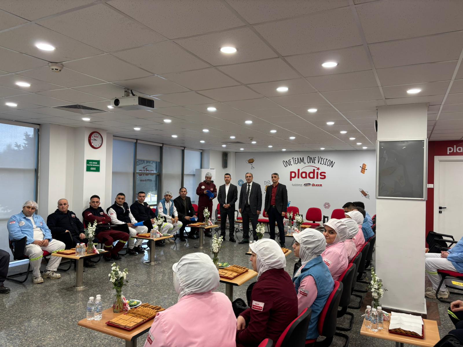 Ankara �lker ve Un Fabrikalar�nda. End�striyel �li�kiler Toplant�s� Ger�ekle�tirildi